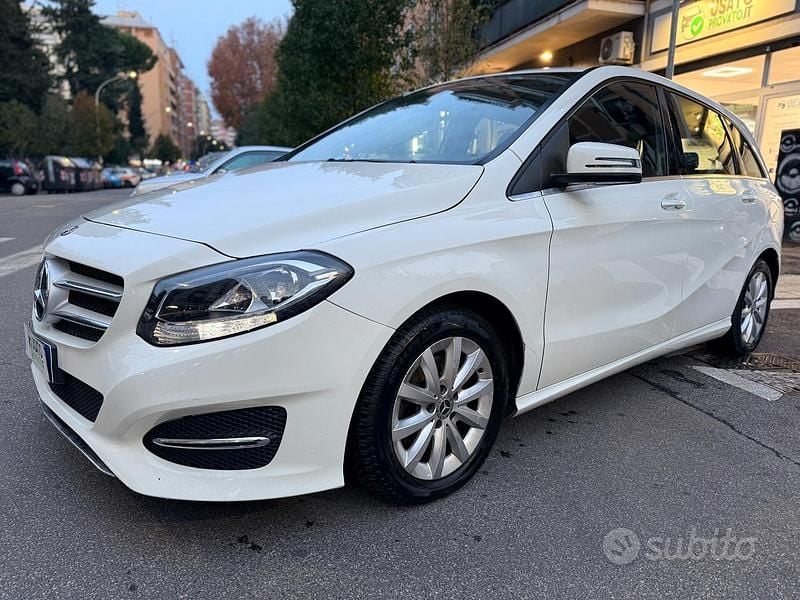 Bianco Usata 2019 Mercedes B200 Monovolume | 11.990 € (Super prezzo) - Immagine 1/4
