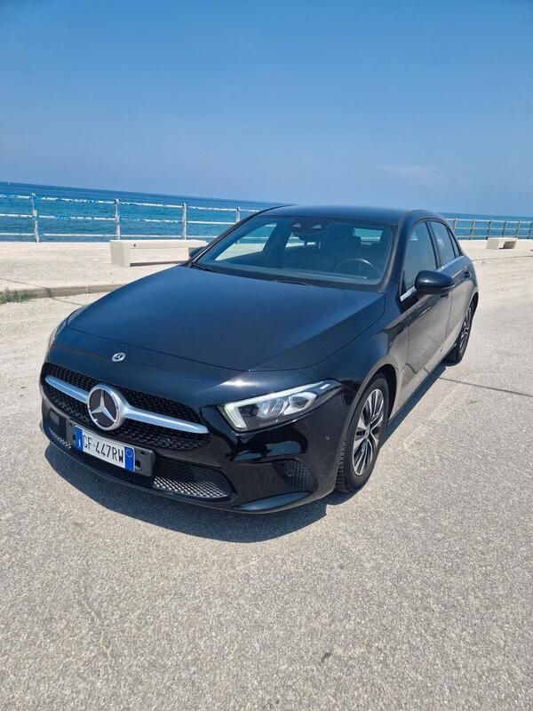 Usata Mercedes A180 116 CV (85 kW) 2021 Nero Berlina