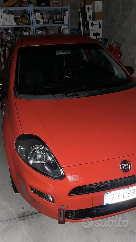Usata Fiat Grande Punto Young 77 CV (56 kW) 2015 Utilitaria