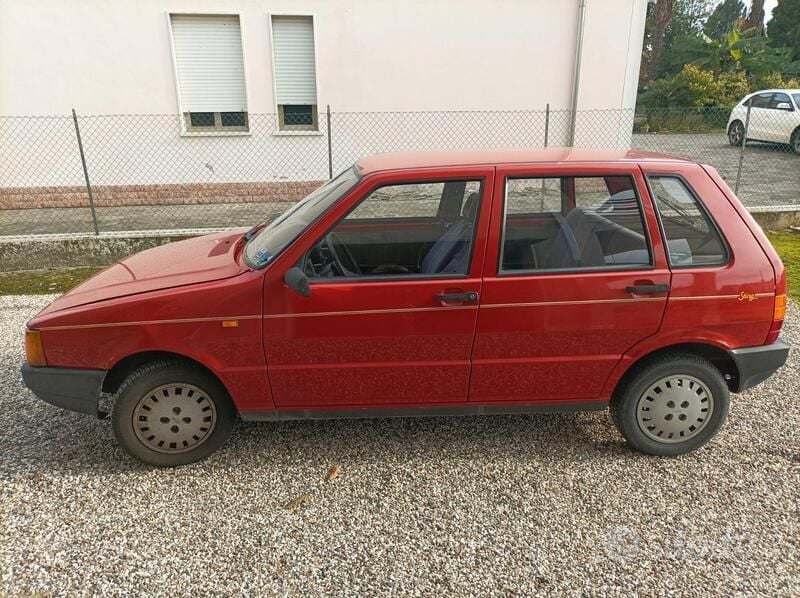 Usata Fiat Uno 45 CV (33 kW) 1989 Rosso Utilitaria
