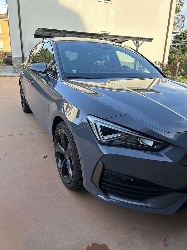 Usata Cupra Leon 150 CV (110 kW) 2024 Berlina