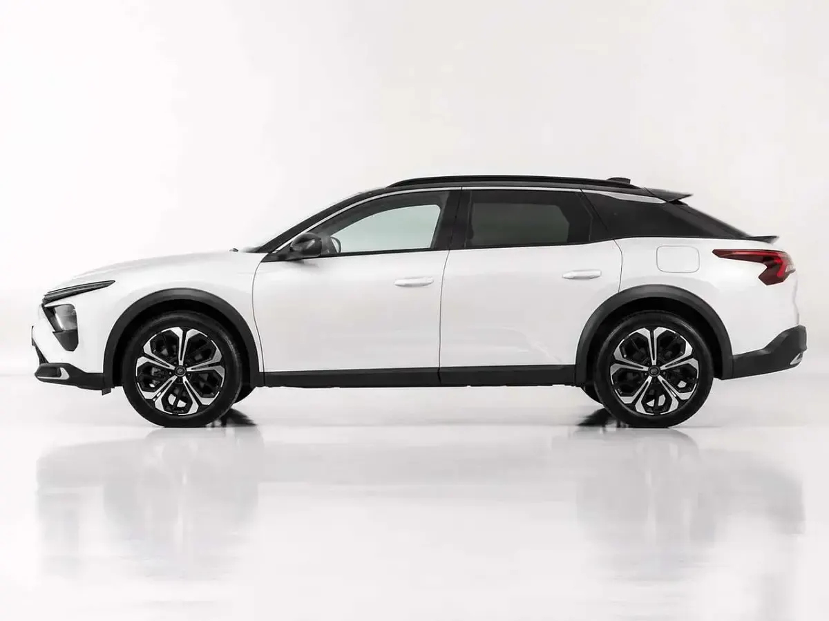 Usata Citroën C5 X PureTech 131 CV (96 kW) 2025 Diversi colori Station wagon