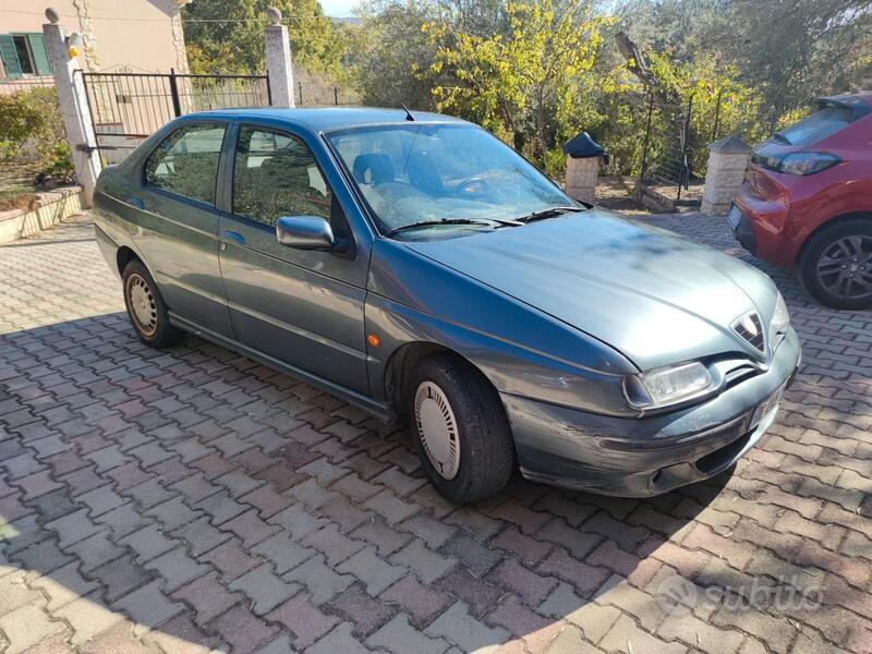 Usato 1999 Alfa Romeo 146 1.4 Benzin 103 CV (1.200 €)