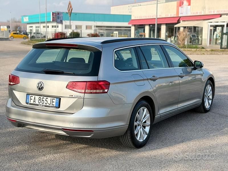 Usata VW Passat Comfortline 120 CV (88 kW) 2015 Grigio Station wagon