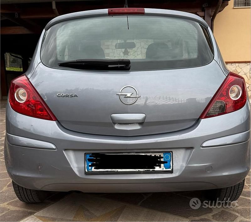 Usata Opel Corsa 75 CV (55 kW) 2008 Utilitaria