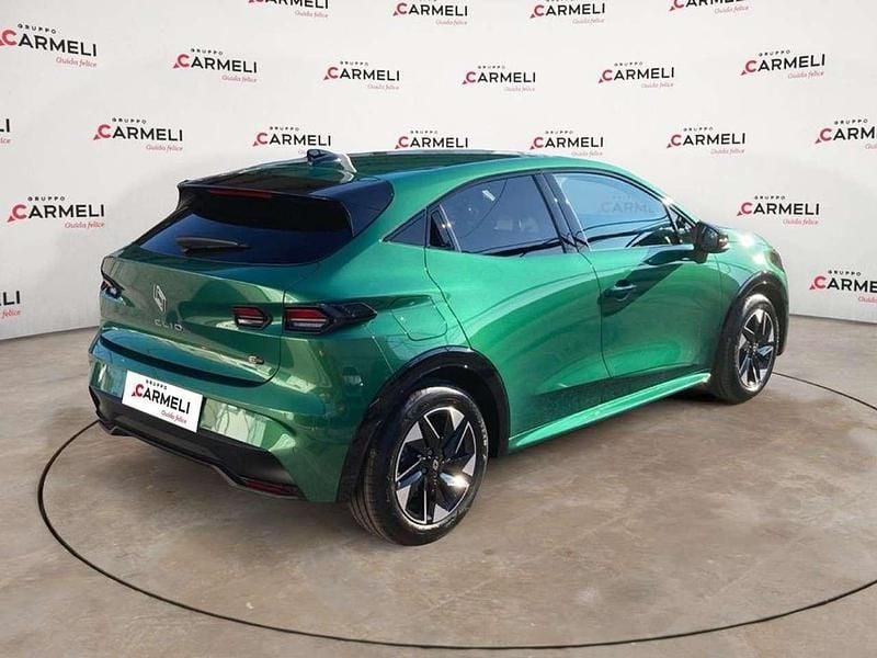 Nuova Renault Clio V Techno 158 CV (116 kW) 2026 Verde assoluto Berlina