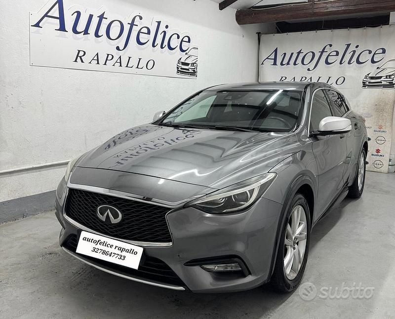 Usata Infiniti Q30 Premium 108 CV (79 kW) 2017 Grigio Berlina