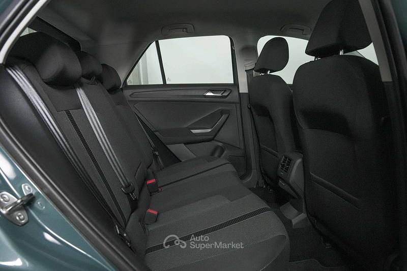 Usata VW T-Roc Life 150 CV (110 kW) 2025 Blu SUV