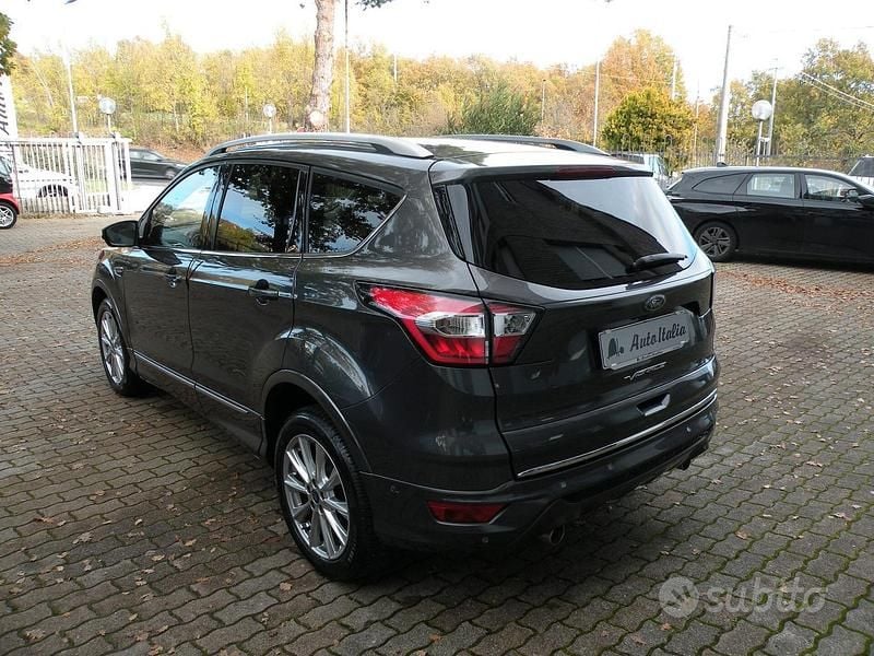 Usata Ford Kuga Vignale 180 CV (132 kW) 2018 Grigio SUV