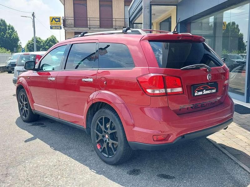 Usata Fiat Freemont Lounge 170 CV (125 kW) 2012 Rosso SUV