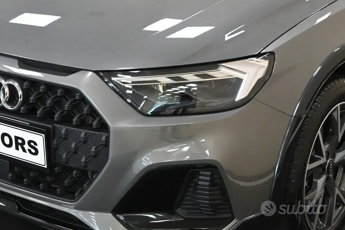 Usata Audi A1 110 CV (80 kW) 2022 Grigio SUV