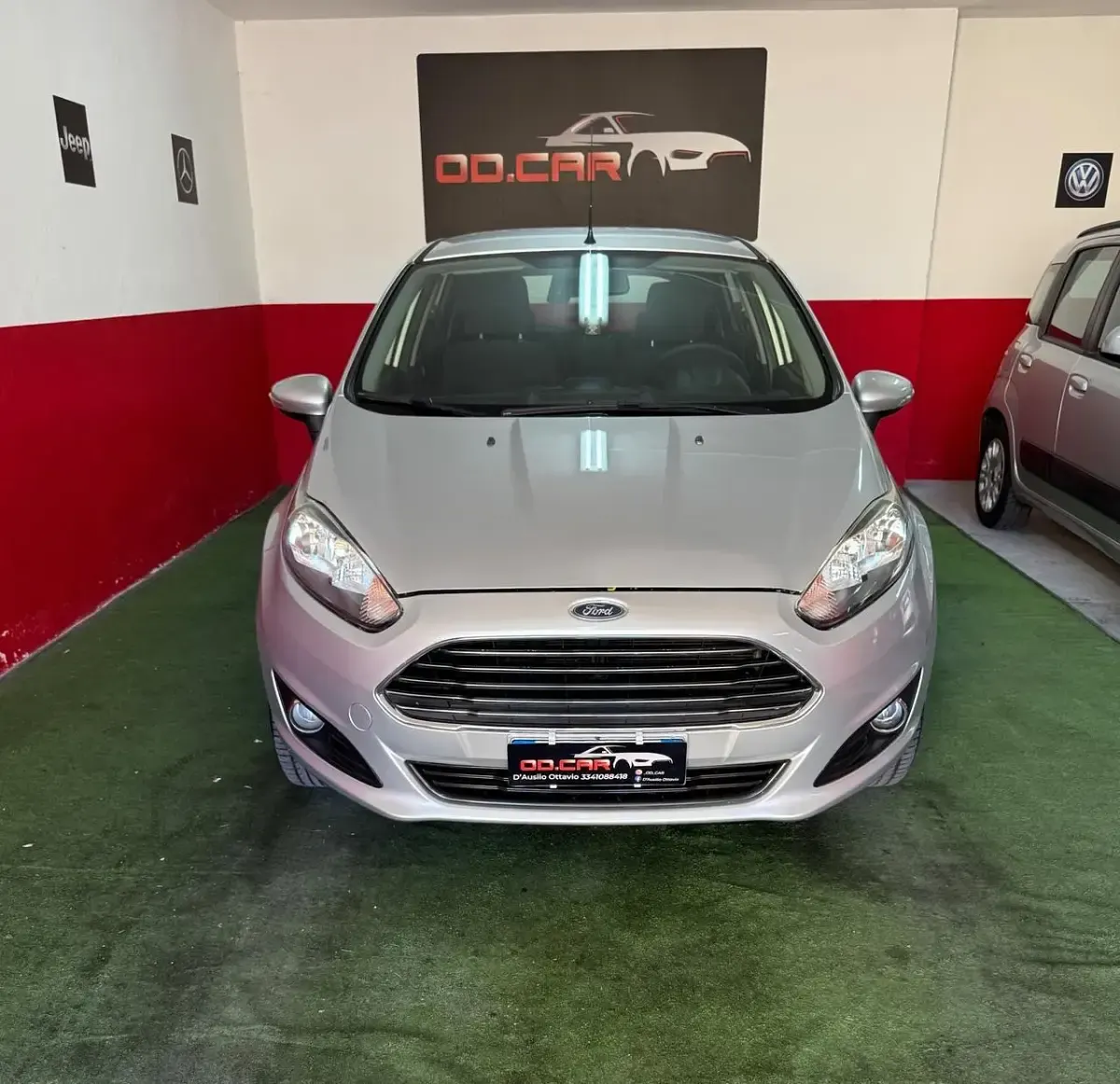 Usata Ford Fiesta Titanium 75 CV (55 kW) 2014 Grigio Utilitaria
