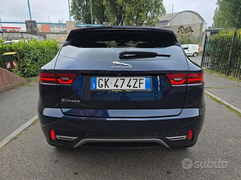 Usata Jaguar E-Pace SE 163 CV (119 kW) 2022 Blu/azzurro SUV