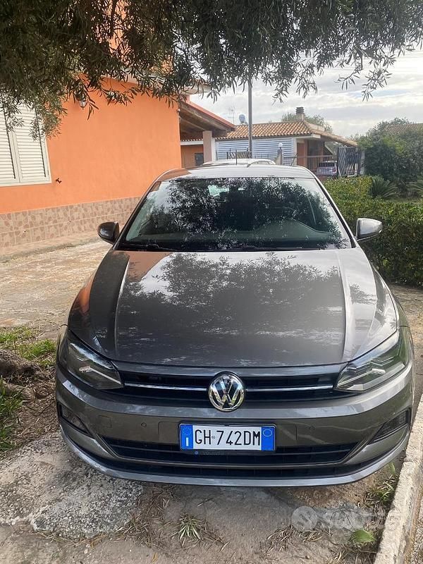 Usata VW Polo 95 CV (69 kW) 2019 Grigio Utilitaria