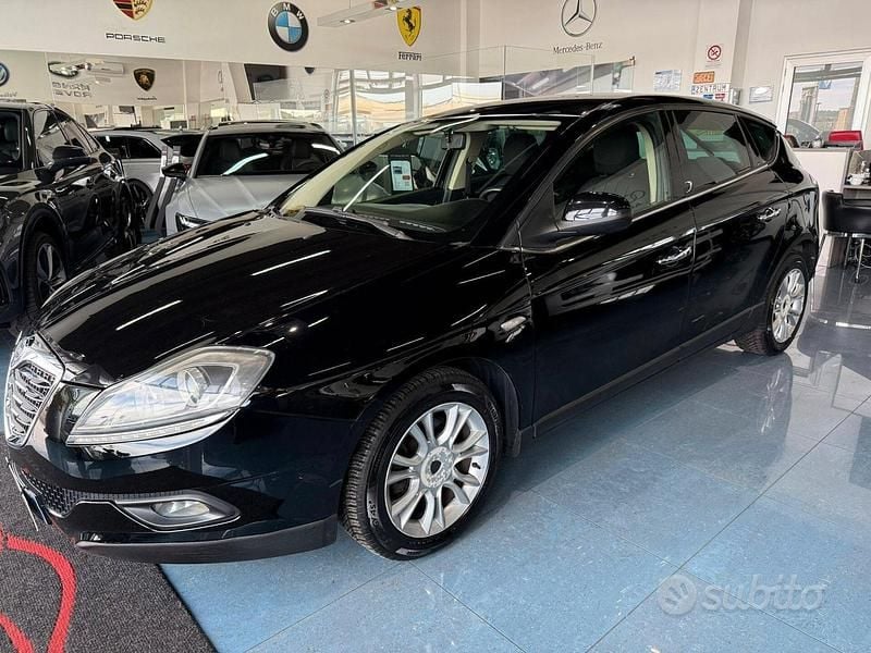 Usata Lancia Delta 120 CV (88 kW) 2010 Nero Utilitaria