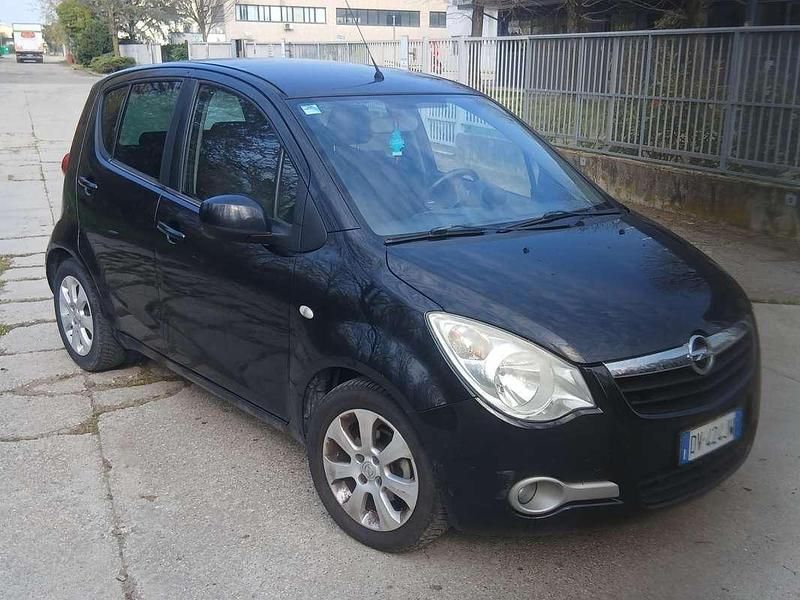 Usata Opel Agila Enjoy 86 CV (63 kW) 2009 Utilitaria