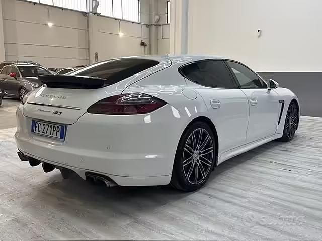 Usata Porsche Panamera 300 CV (220 kW) 2012 Bianco Utilitaria