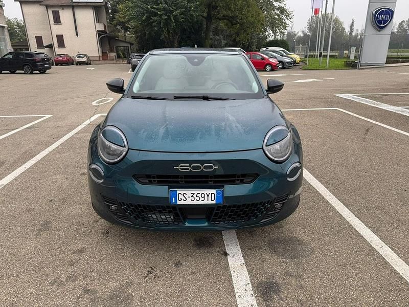 Usata Fiat 600 La Prima 100 CV (73 kW) 2024 Blu SUV