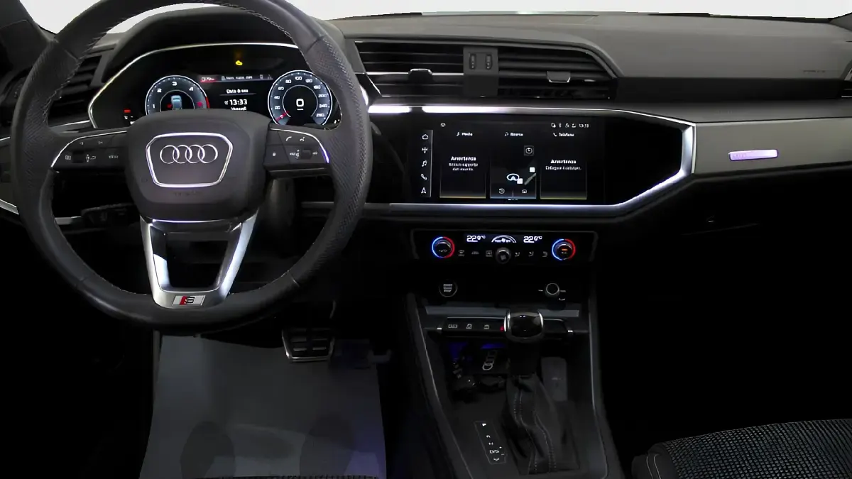 Usata Audi Q3 Advanced 150 CV (110 kW) 2025 Grigio chronos metallizzato SUV