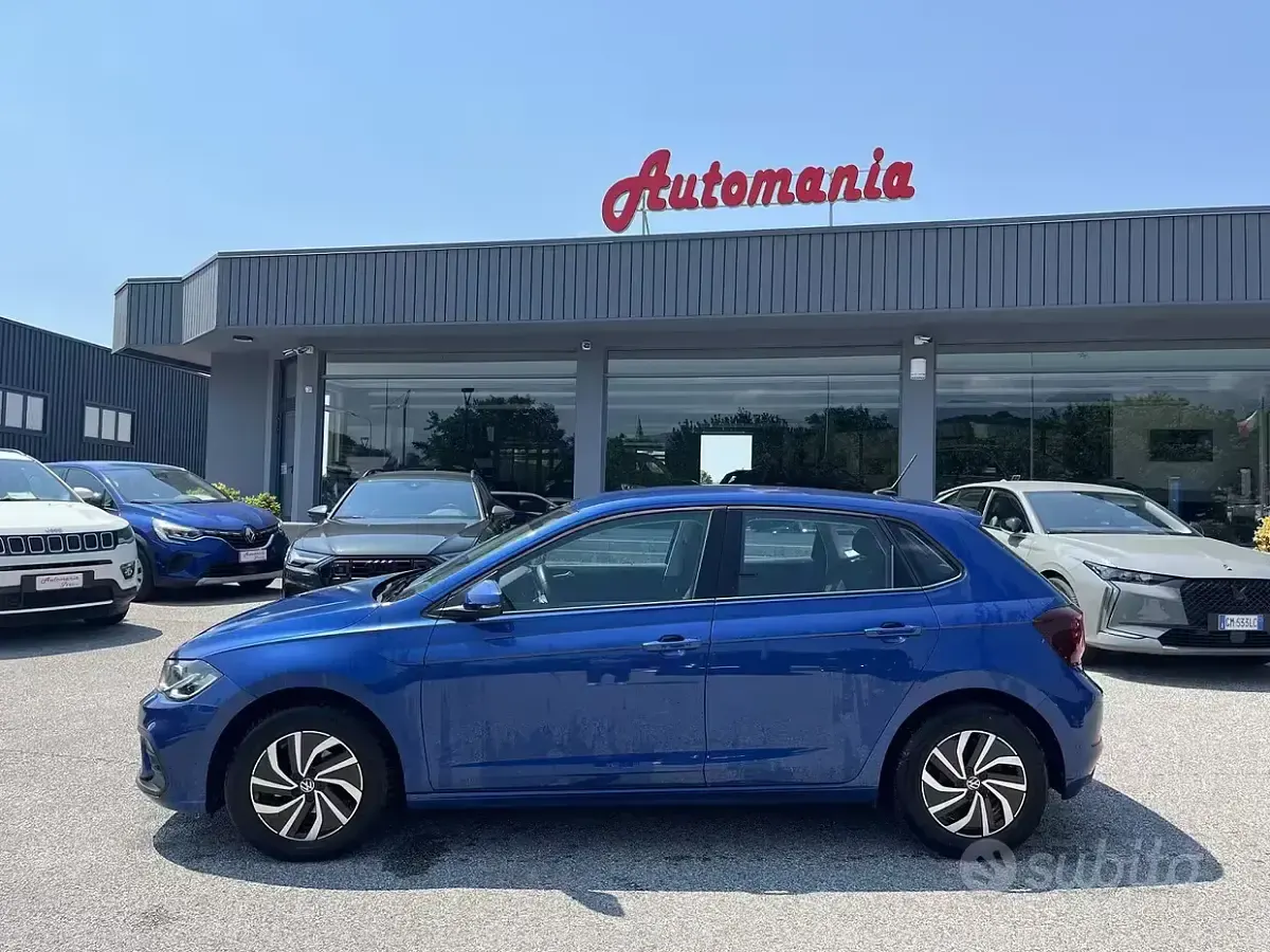 Usata VW Polo Life 95 CV (69 kW) 2023 Bluazzurro Utilitaria