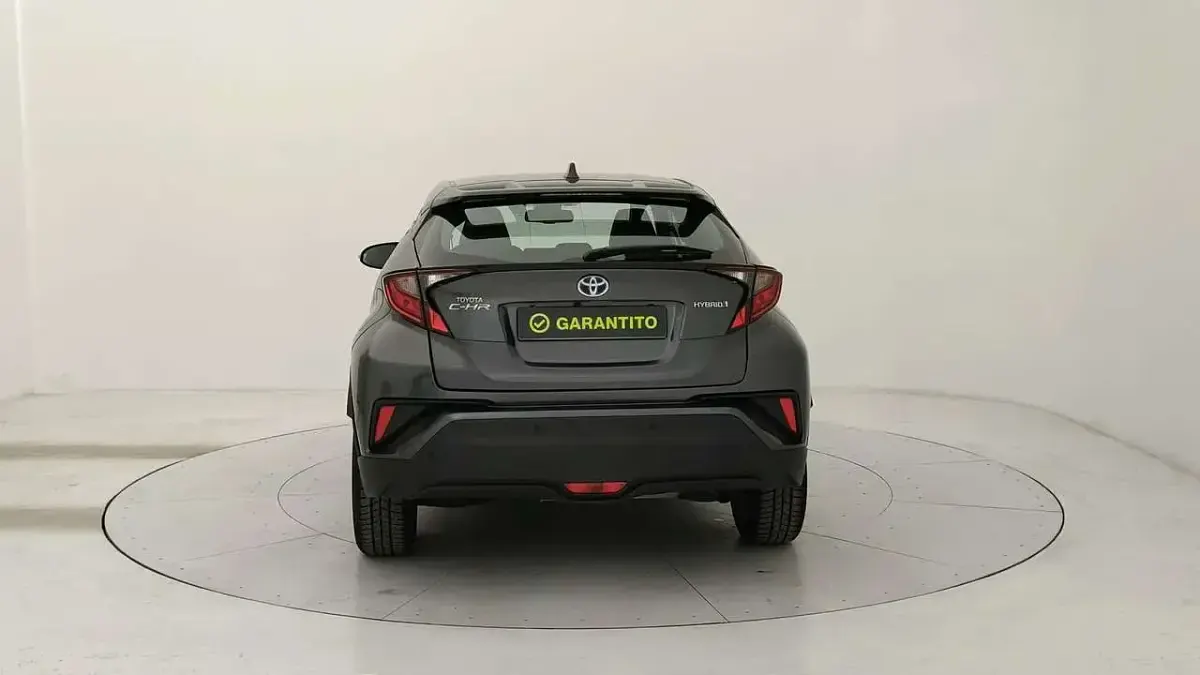 Usata Toyota C-HR Business Edition 122 CV (89 kW) 2023 Grigio SUV