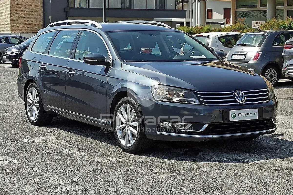 Usata VW Passat Highline 140 CV (102 kW) 2013 Grigio Station wagon