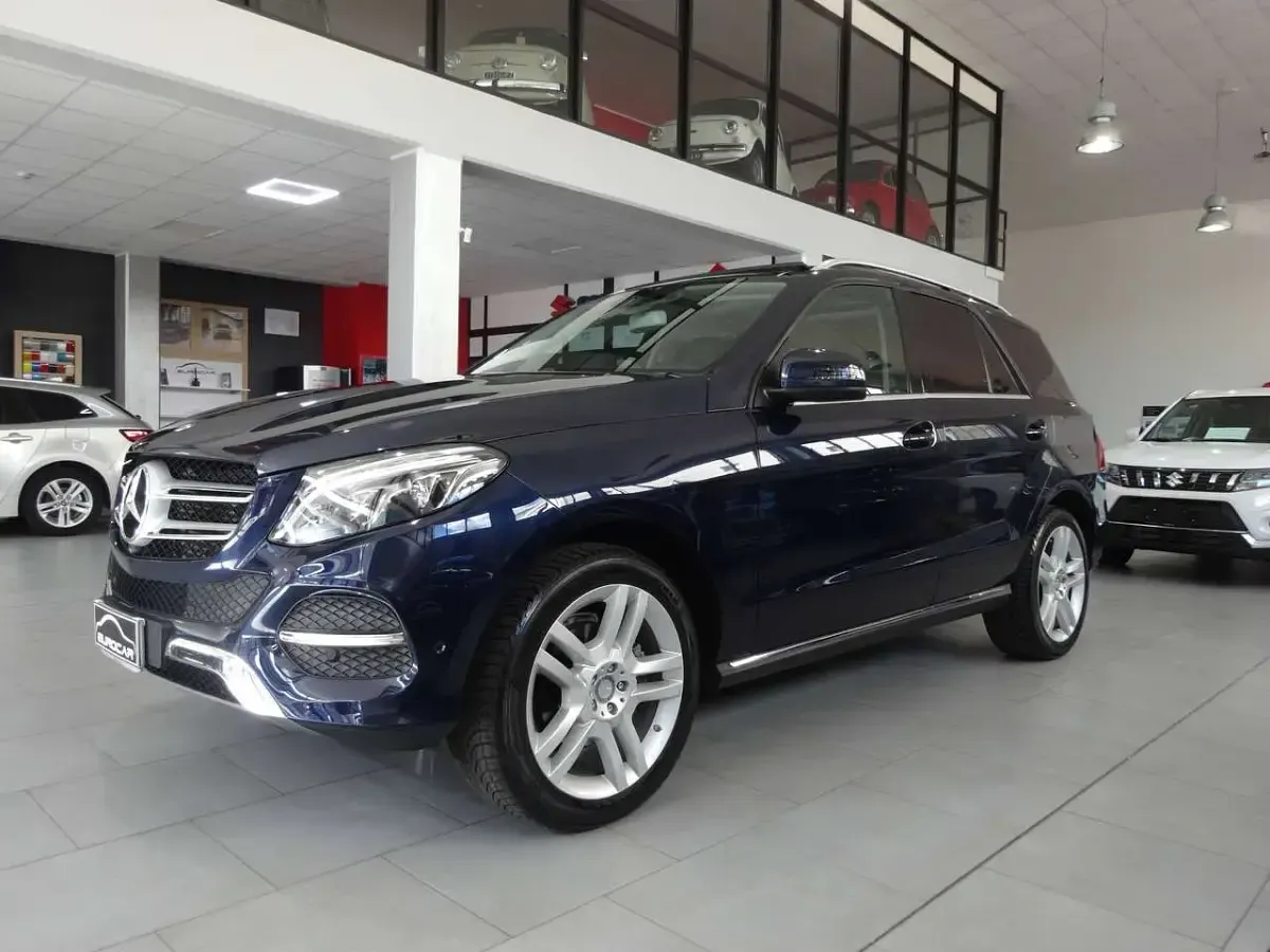 Usata Mercedes GLE250 Exclusive 204 CV (150 kW) 2017 Blu/azzurro SUV