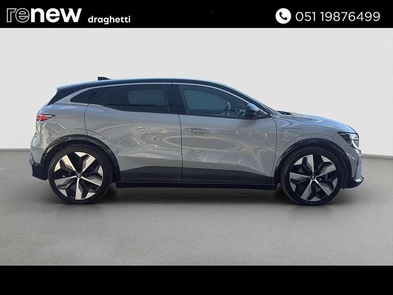 Käytetty Renault Megane E-Tech Techno 55 kW (75 HP) 2022 Harmaa Sedan