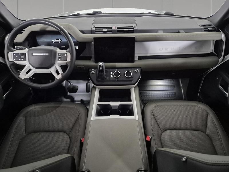 Usata Land Rover Defender S 200 CV (147 kW) 2024 Fuji white SUV