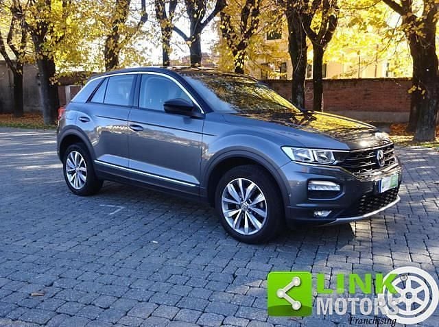 Usata VW T-Roc Style 116 CV (85 kW) 2019 Grigio SUV