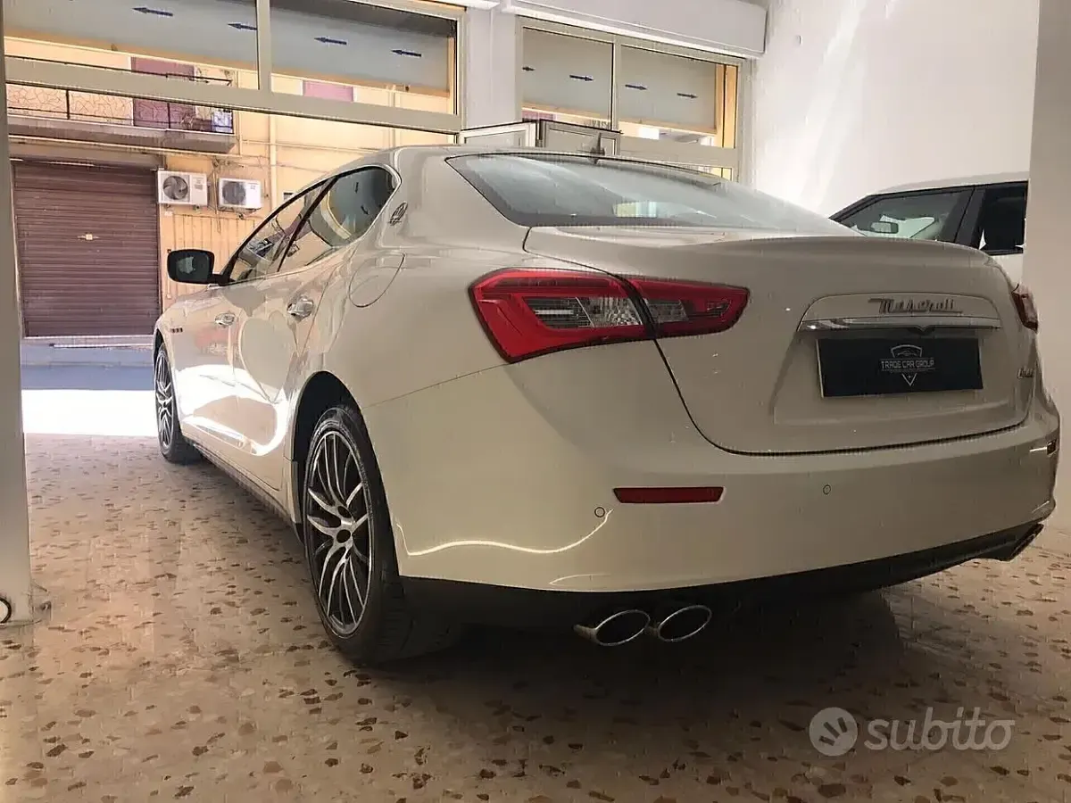 Usata Maserati Ghibli 275 CV (202 kW) 2016 Bianco Berlina