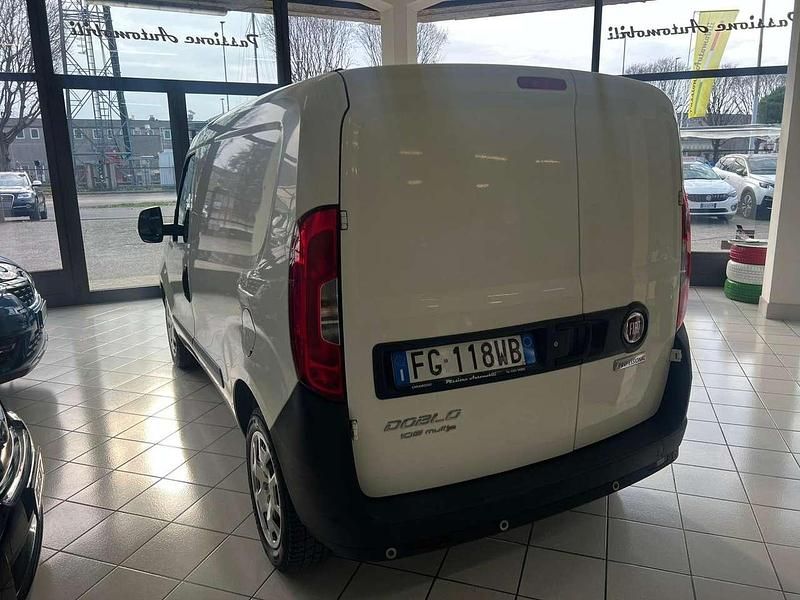Usata Fiat Doblò 105 CV (77 kW) 2016 Bianco Monovolume