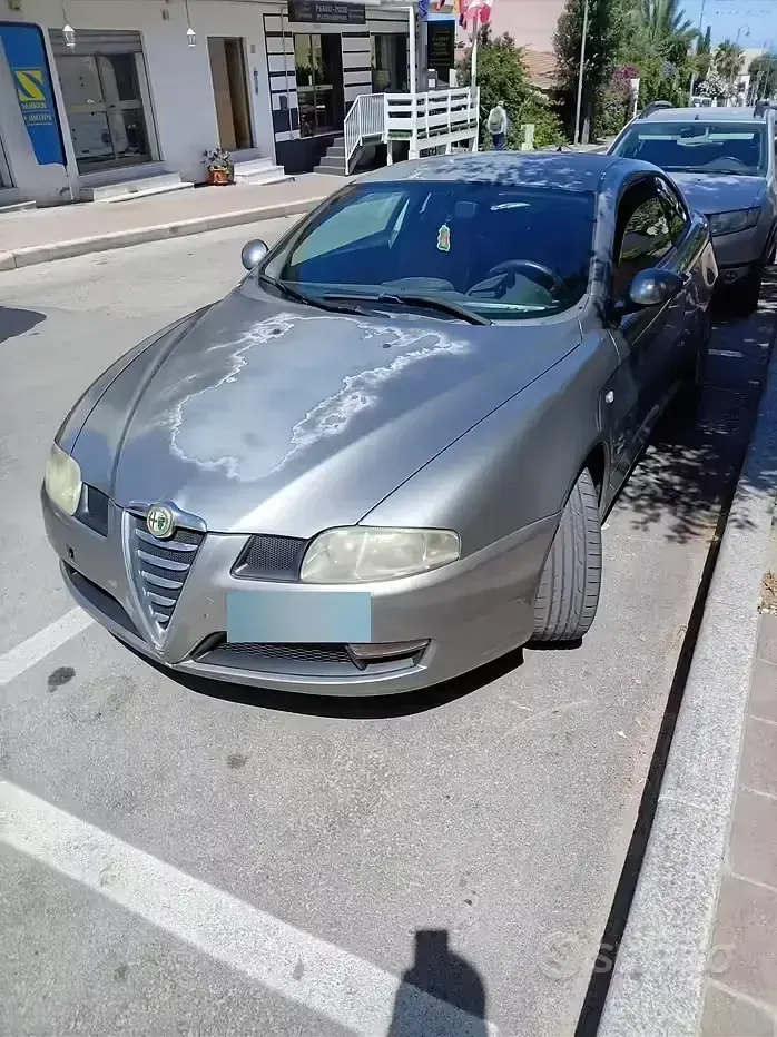 Usata Alfa Romeo GT 150 CV (110 kW) 2004 Grigio Coupé