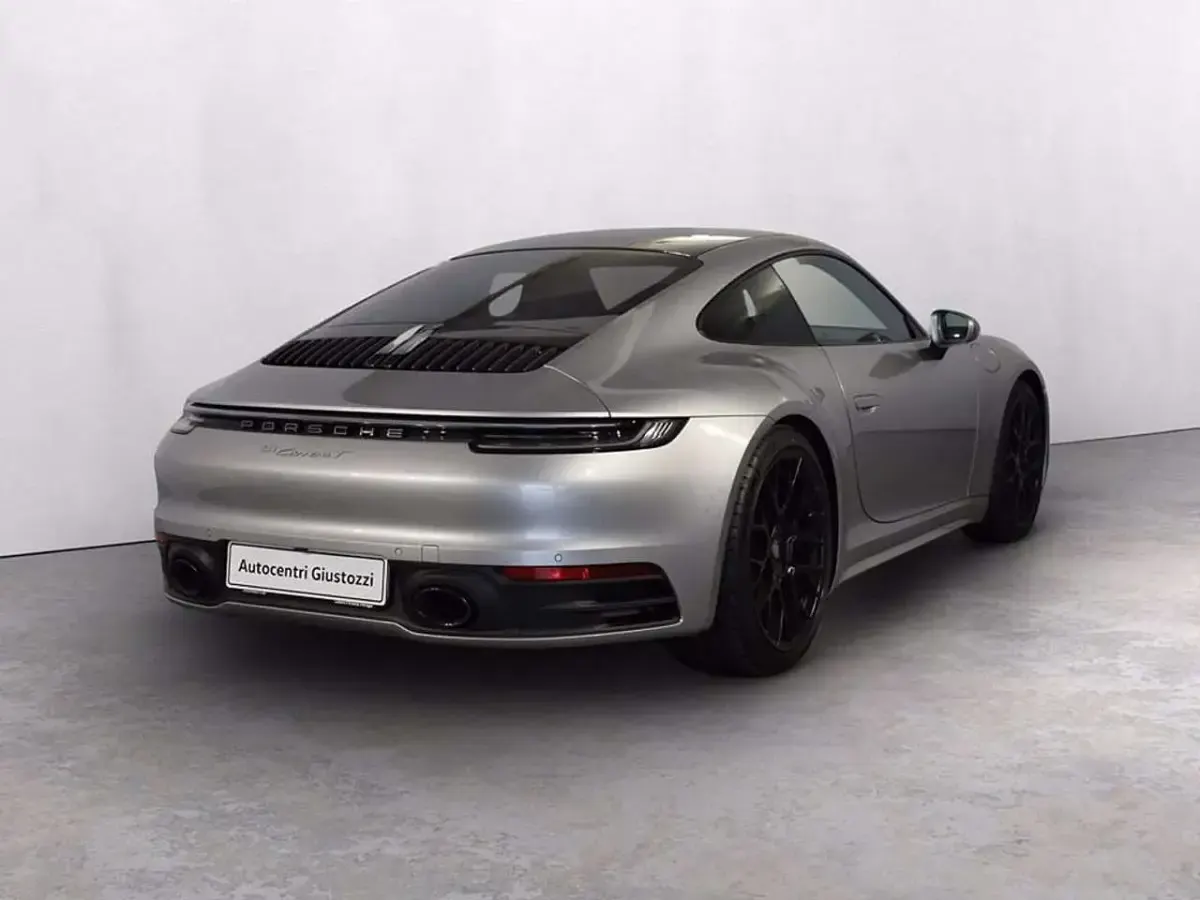 Usata Porsche 911 Carrera T 385 CV (283 kW) 2023 Argento gt metallizzato Coupé
