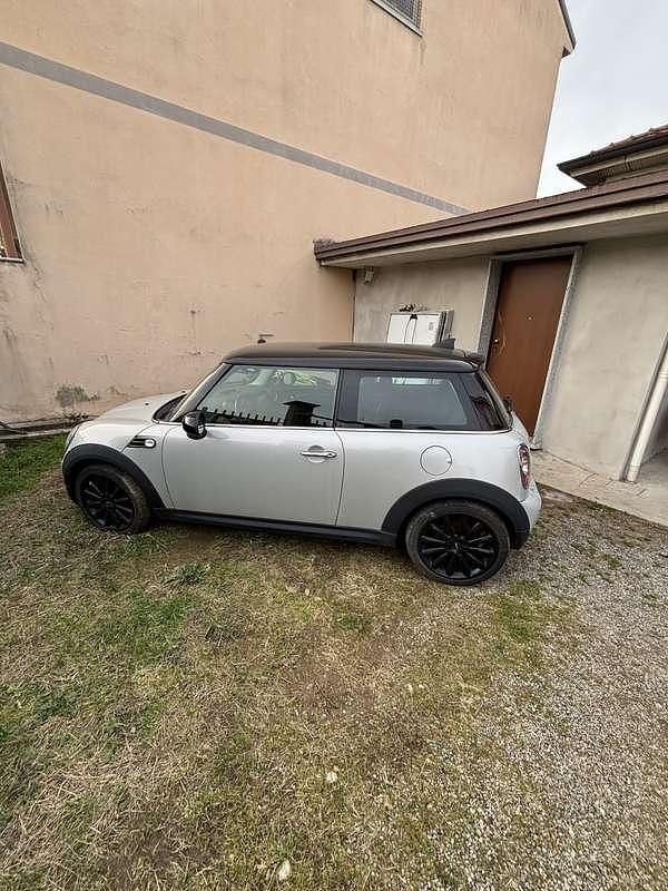 Usata Mini Cooper D 111 CV (81 kW) 2011 Grigio Utilitaria