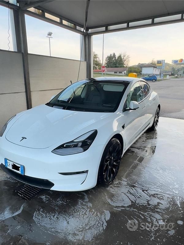 Usata Tesla Model 3 Performance 461 kW (627 CV) 2023 Bianco Berlina