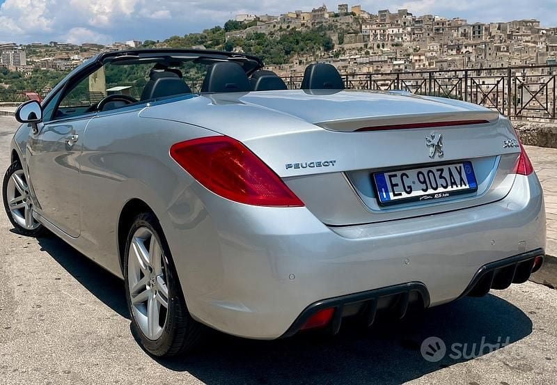 Usata Peugeot 308 CC 140 CV (102 kW) 2011 Cabrio