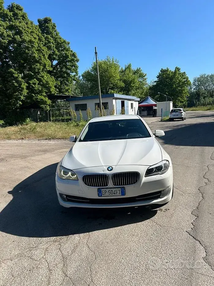Usata BMW 520 Luxury Line 184 CV (135 kW) 2013 Bianco Berlina
