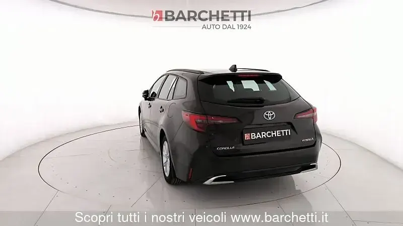 Usata Toyota Corolla Active 140 CV (102 kW) 2024 Marrone Station wagon