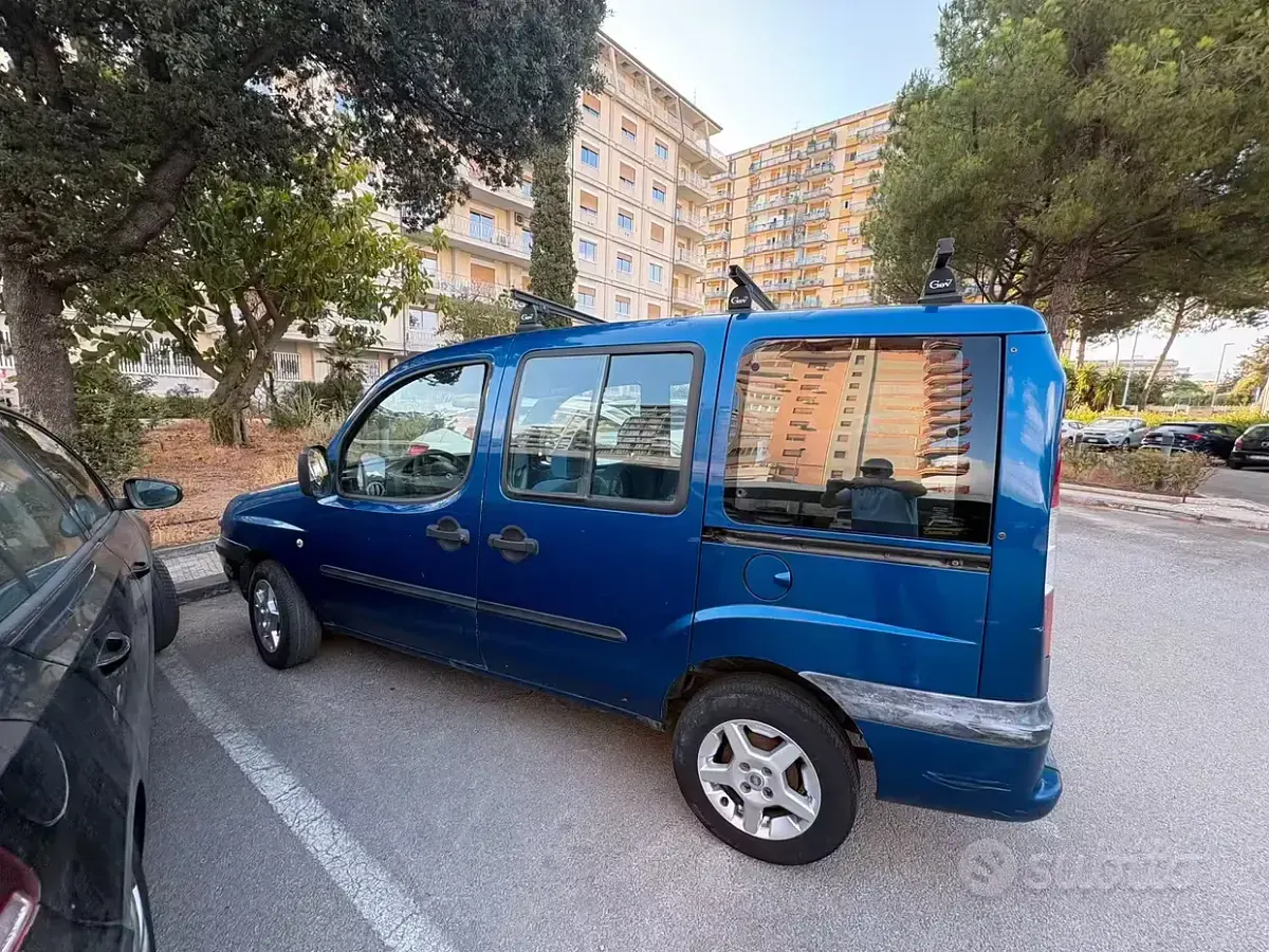 Usata Fiat Doblò 105 CV (77 kW) 2005 Monovolume
