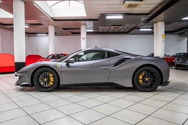 Usata Ferrari 488 721 CV (530 kW) 2020 Grigio Coupé
