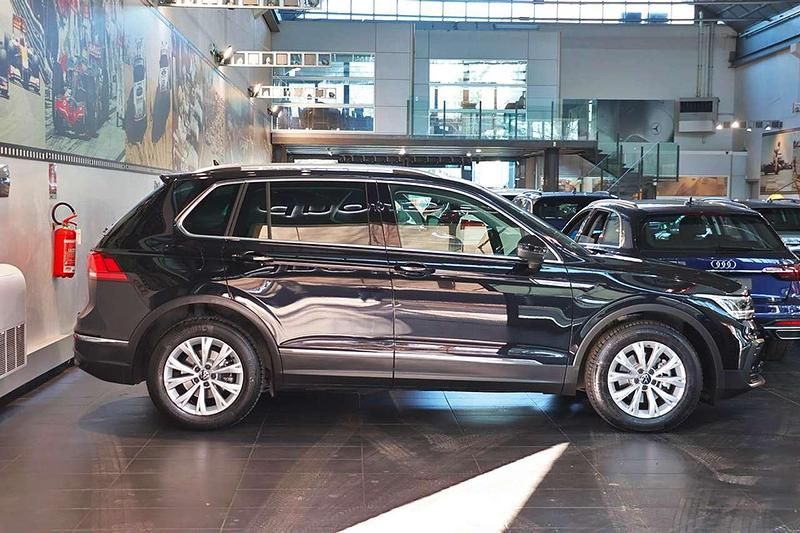 Usata VW Tiguan Life 150 CV (110 kW) 2022 Nero SUV