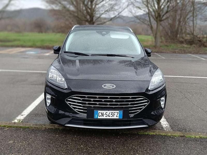 Nero Usata 2023 Ford Kuga Titanium X SUV | 21.000 € (Ottimo prezzo) - Immagine 1/4