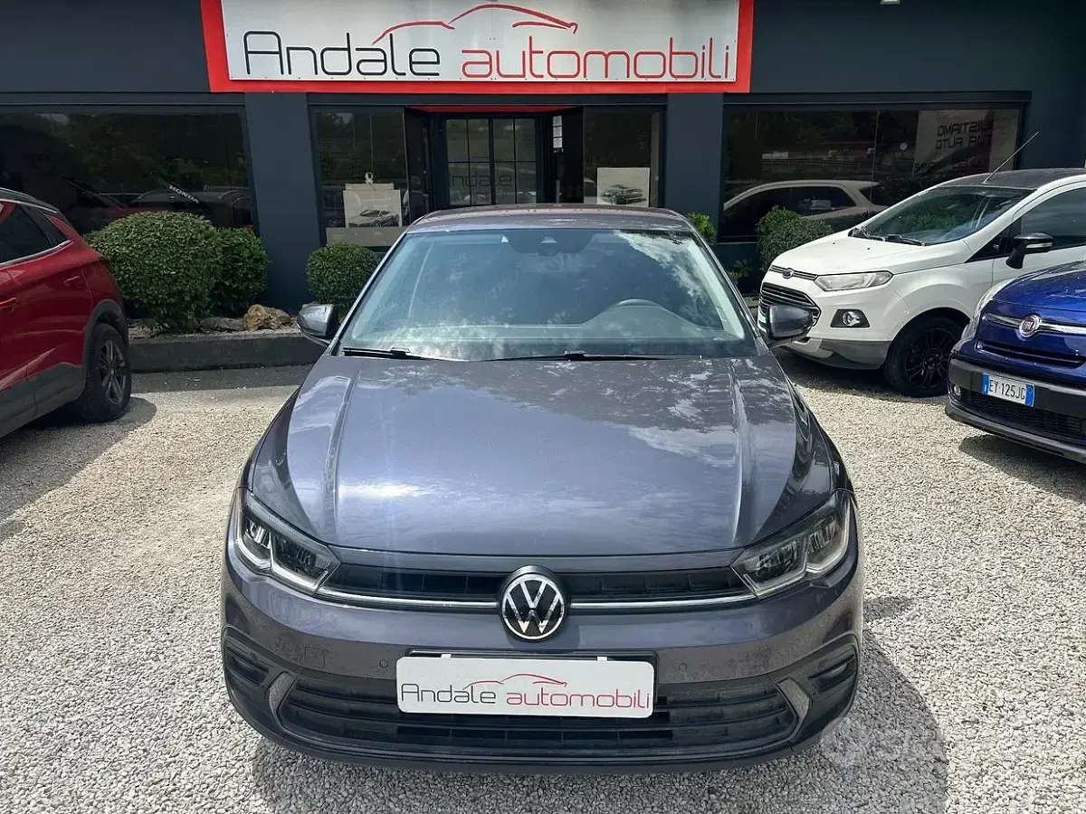 Begagnad VW Polo Comfortline 80 HK (58 kW) 2022 Grå Halvkombi