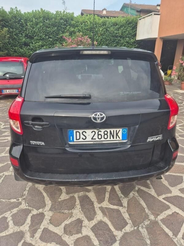 Usata Toyota RAV4 Luxury 176 CV (129 kW) 2008 Nero SUV
