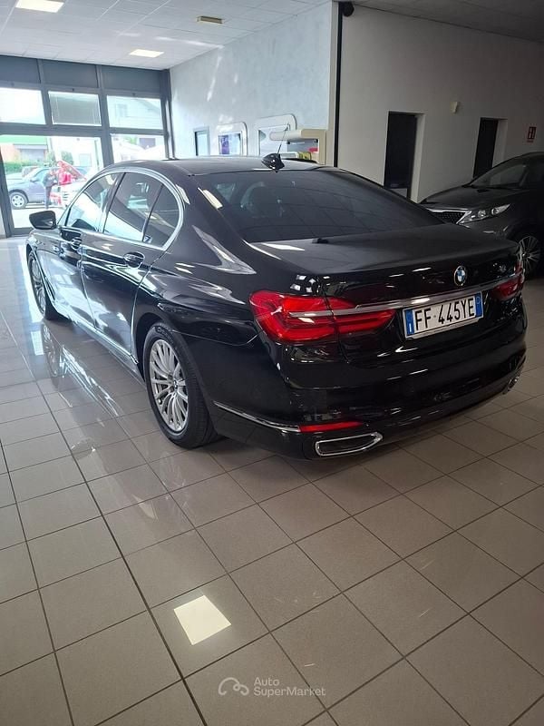 Usata BMW 730 265 CV (194 kW) 2016 Nero Berlina