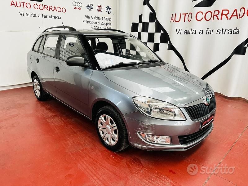 Grigio Usata 2012 Skoda Fabia Ambition Station wagon | 2990 € (Buon prezzo) - Immagine 1/4