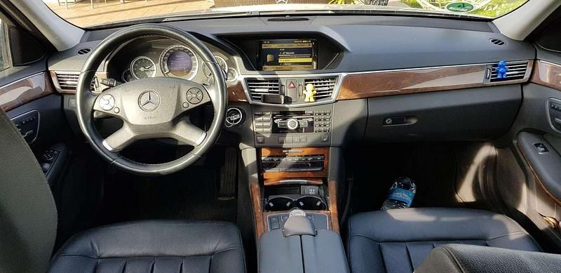 Usata Mercedes E250 Elegance 204 CV (150 kW) 2012 Berlina