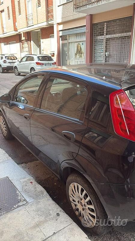 Usata Fiat Grande Punto 65 CV (47 kW) 2013 Nero Utilitaria