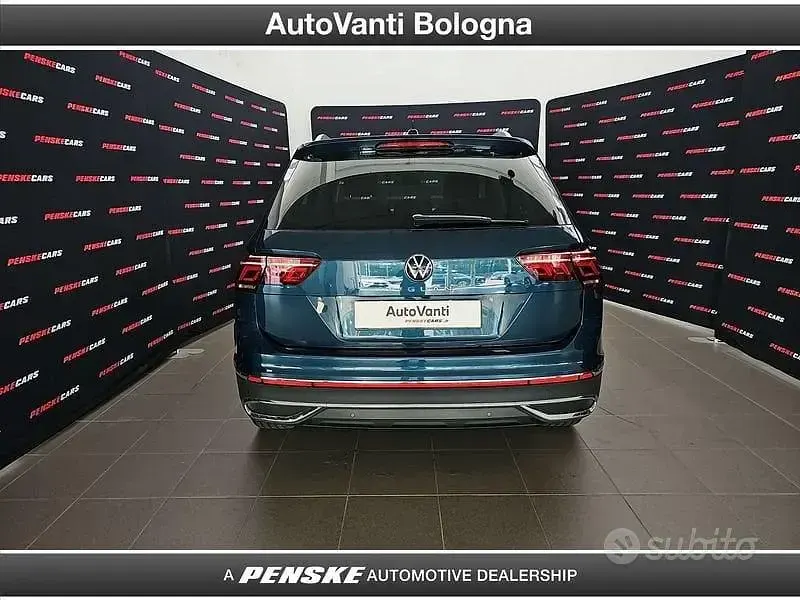 Usata VW Tiguan Elegance 150 CV (110 kW) 2021 Blu/azzurro SUV